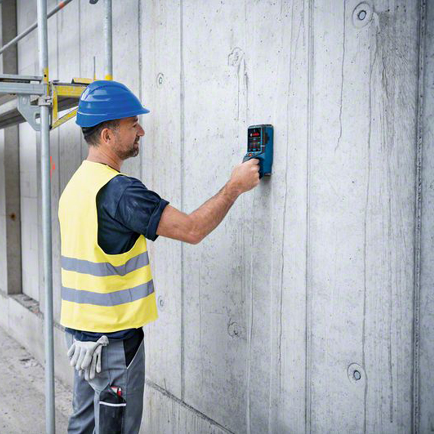 Bosch D-TECT 200 C Professional Wall Scanner/ Universal Detector available at the Blea Store